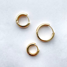 Load image into Gallery viewer, Minimal Style 14k Gold Hoop Earring
