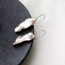 Load image into Gallery viewer, Baroque Shell Pearl Earring Hook