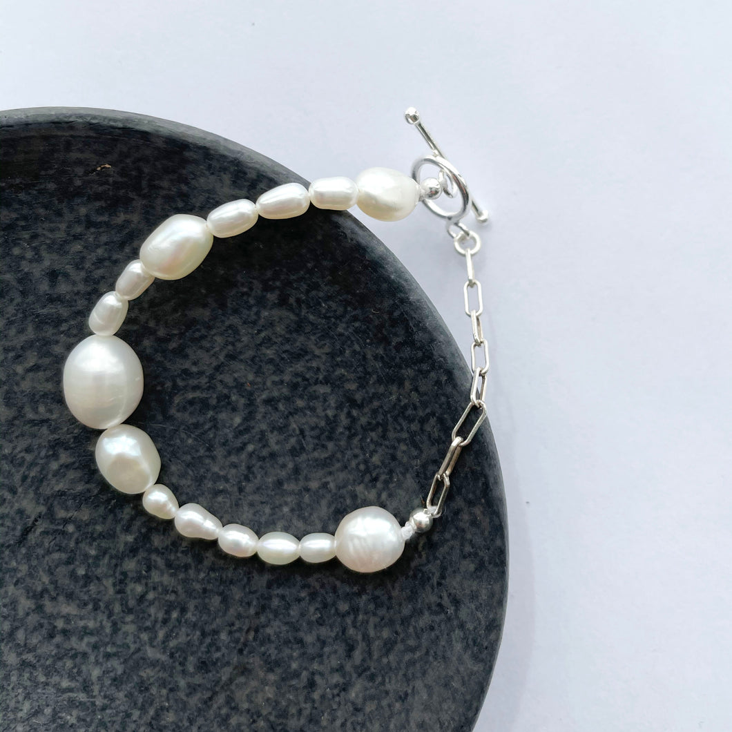Baroque Pearl & Silver Chain Bracelet - Handmade Jewelry